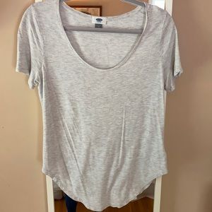 Gray Old navy tshirt size medium